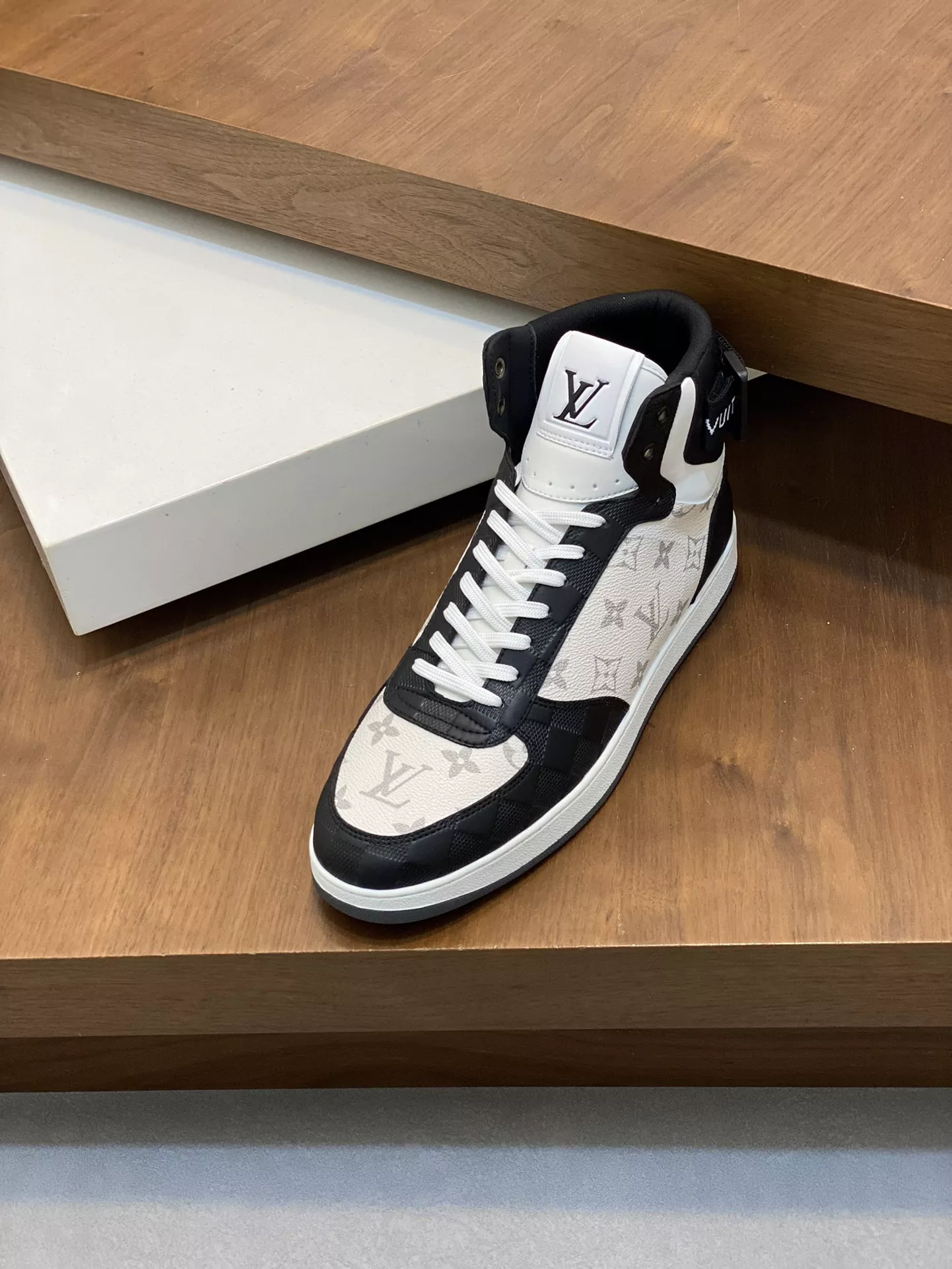 Louis Vuitton High Tops Shoes For Men Compact 9486