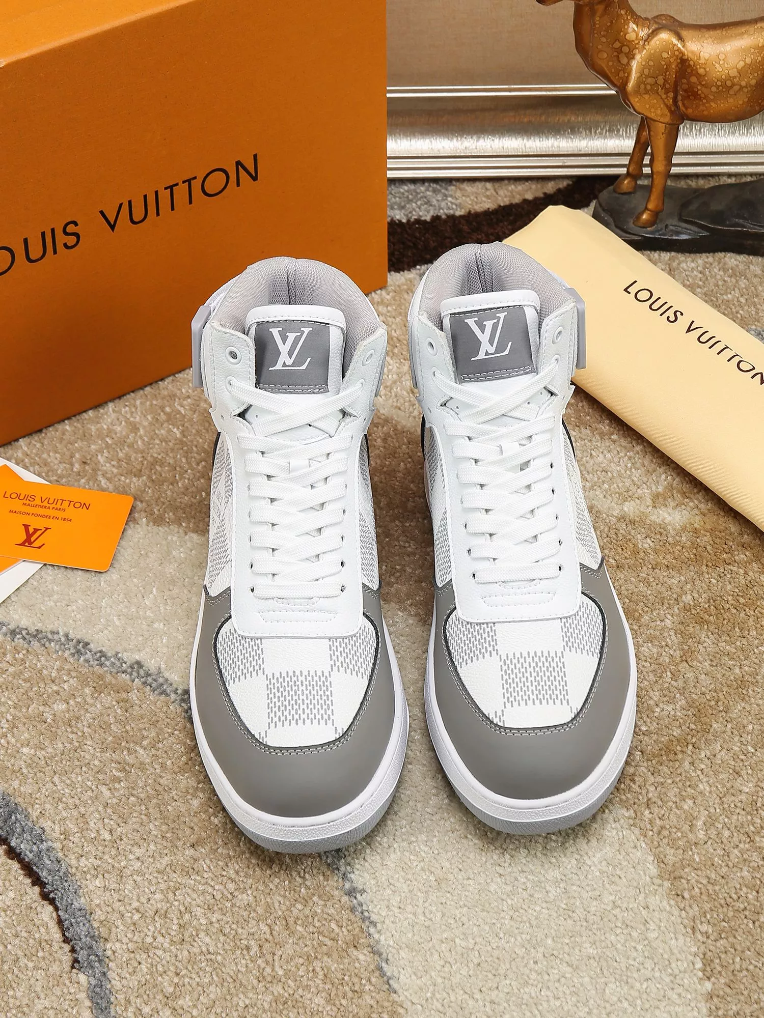 Louis Vuitton High Tops Shoes For Men Durable 2113