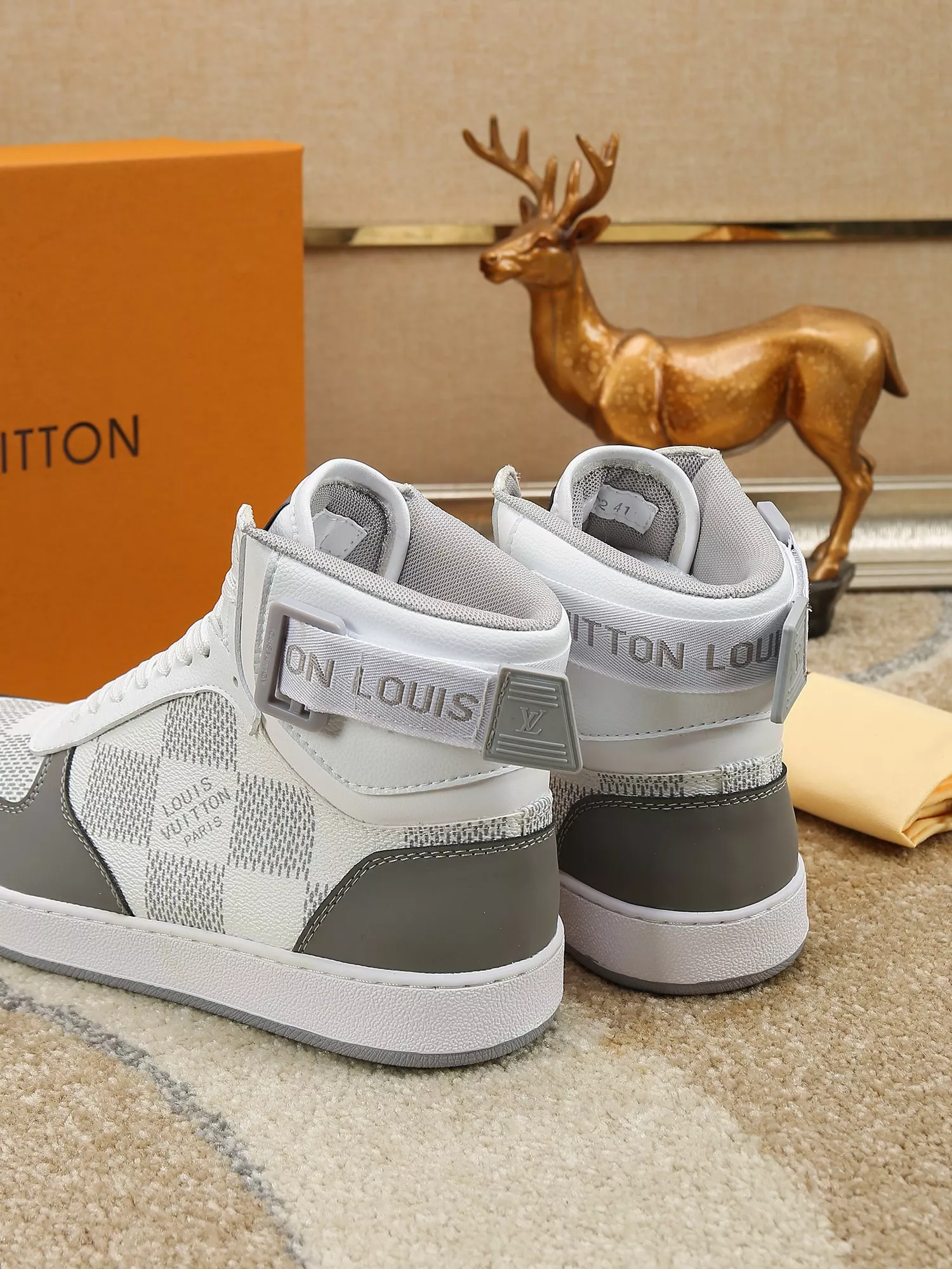 Louis Vuitton High Tops Shoes For Men Durable 2113