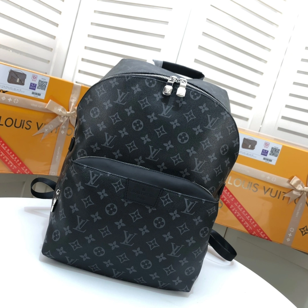 Louis Vuitton LV AAA Man Backpacks Classic 3199