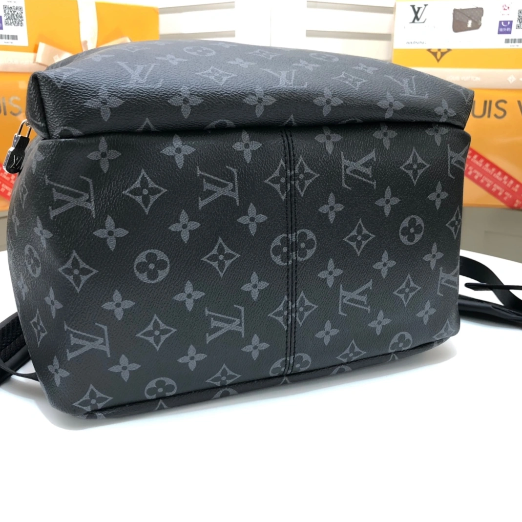 Louis Vuitton LV AAA Man Backpacks Classic 3199