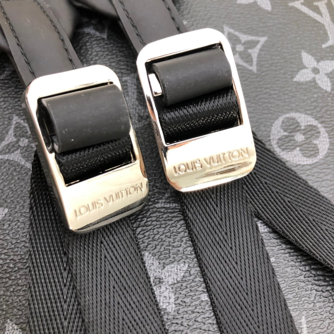 Louis Vuitton LV AAA Man Backpacks Classic 3199