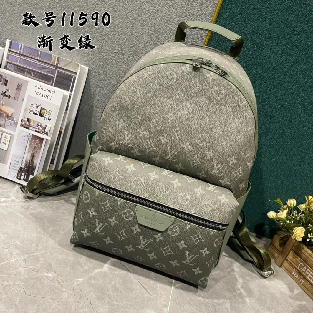 Louis Vuitton LV AAA Man Backpacks Classic 8452