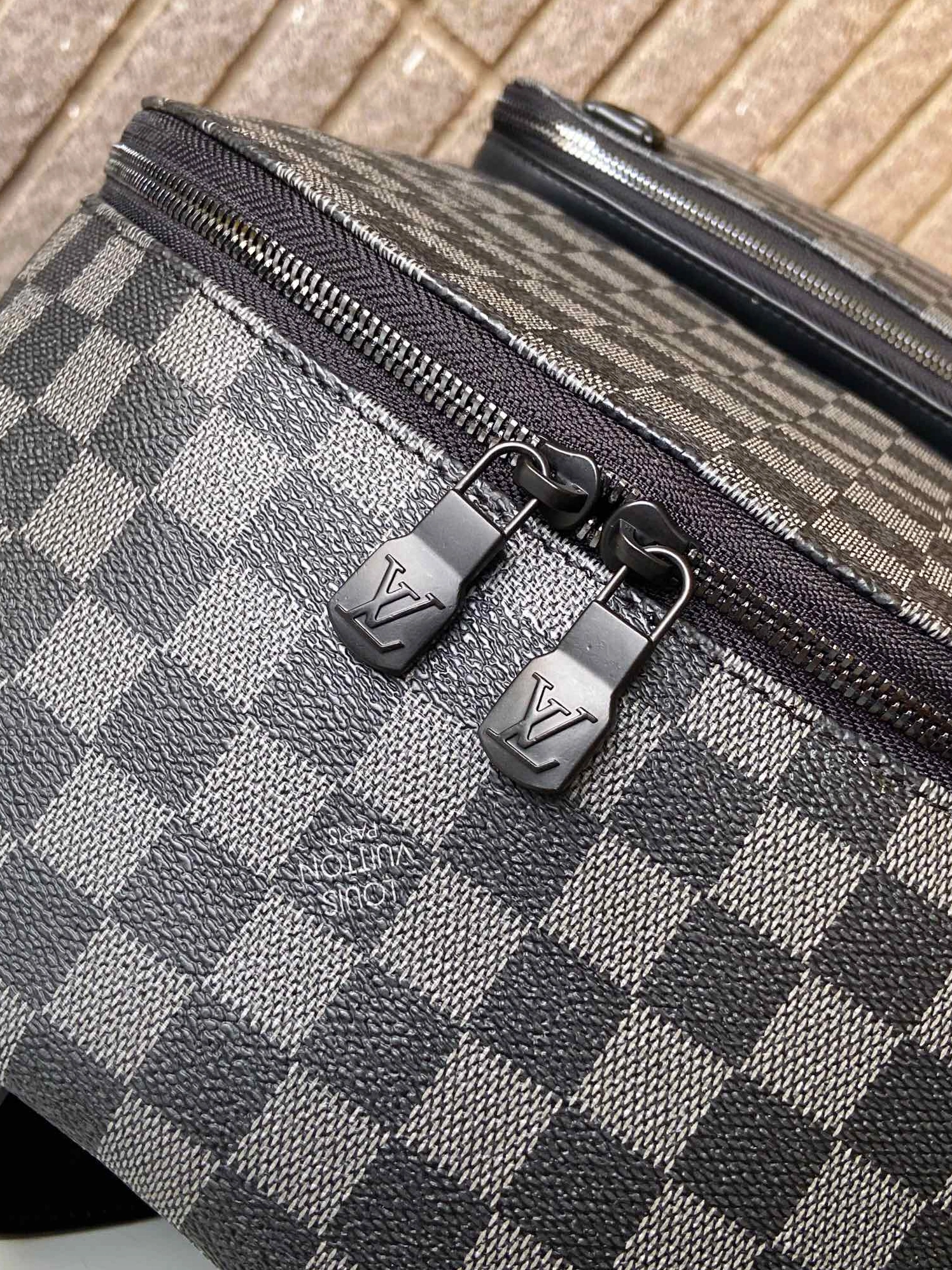 Louis Vuitton LV AAA Man Backpacks EasyMatch 7888