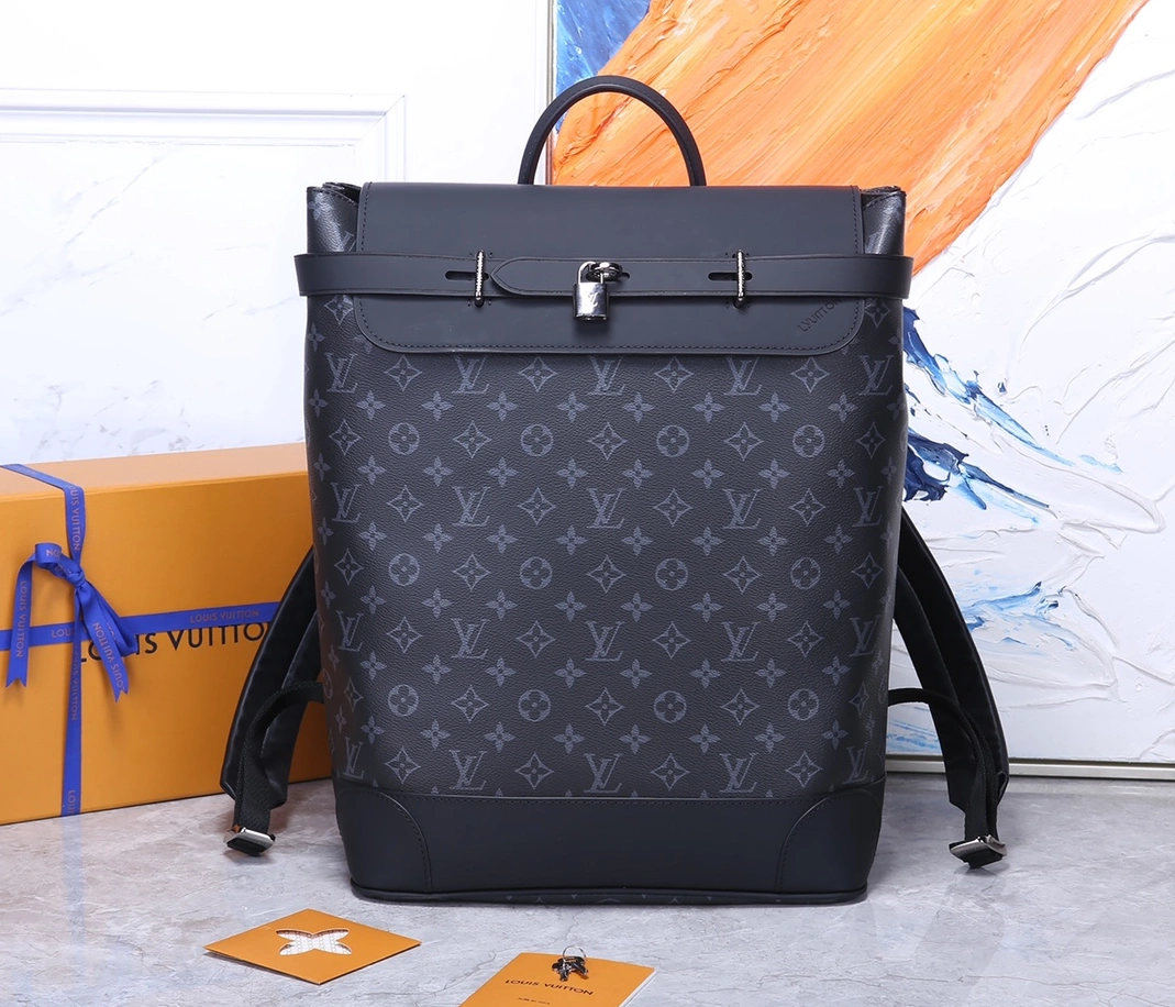 Louis Vuitton LV AAA Man Backpacks Fashionable 7451