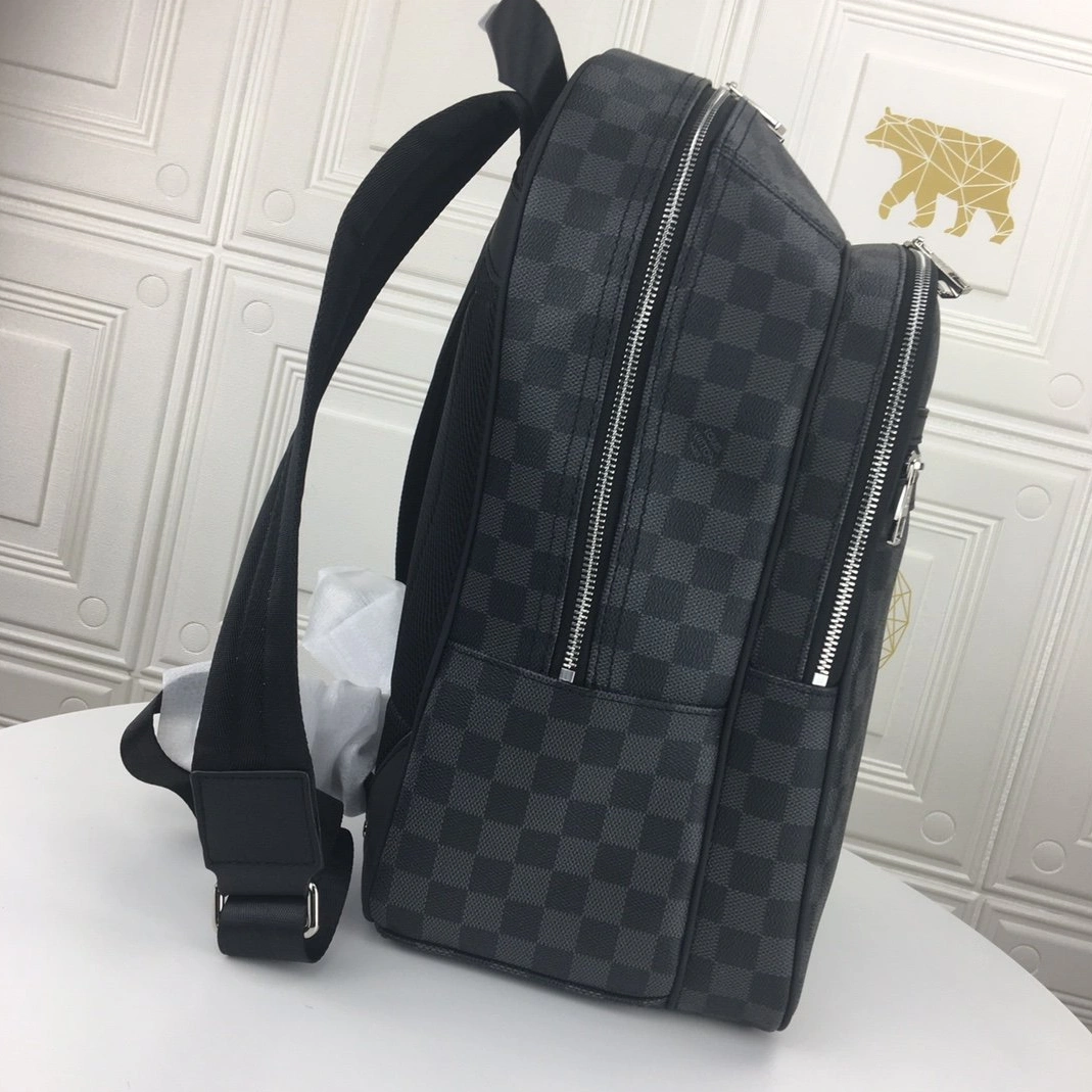 Louis Vuitton LV AAA Man Backpacks For Men Unique 6102