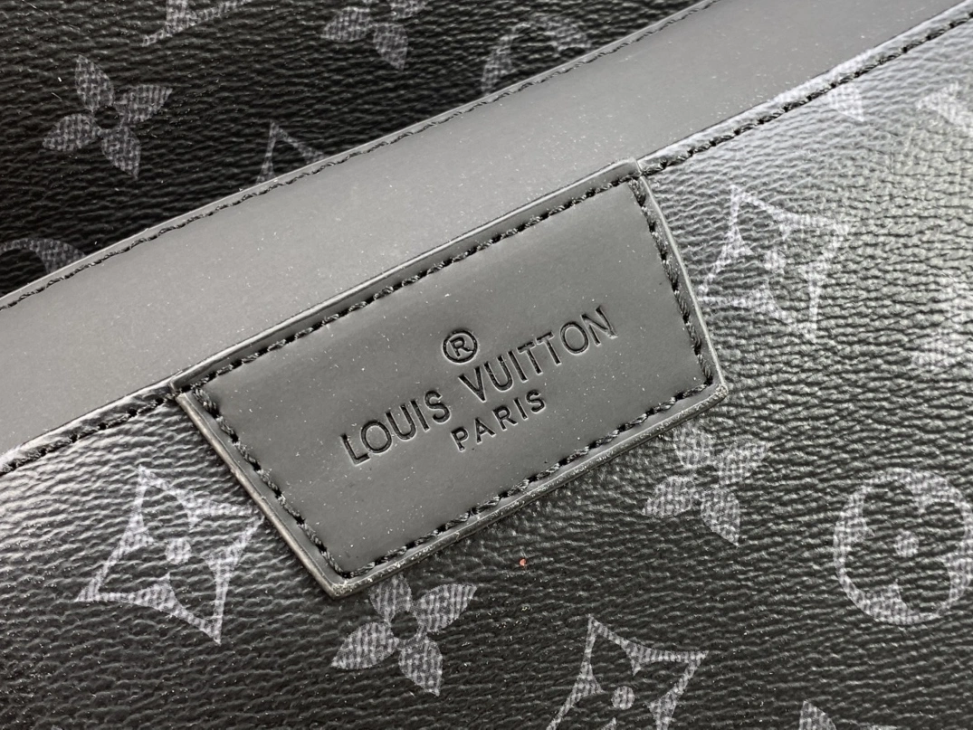 Louis Vuitton LV AAA Man Backpacks Functional 2163