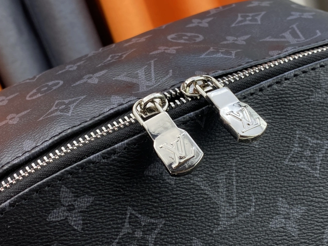 Louis Vuitton LV AAA Man Backpacks Functional 2163