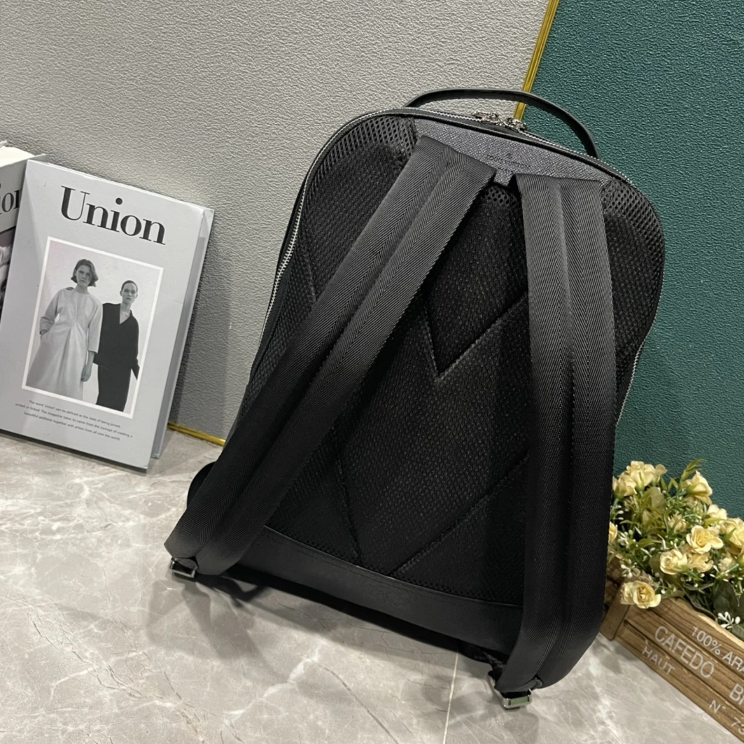 Louis Vuitton LV AAA Man Backpacks GoAnywhere 3504