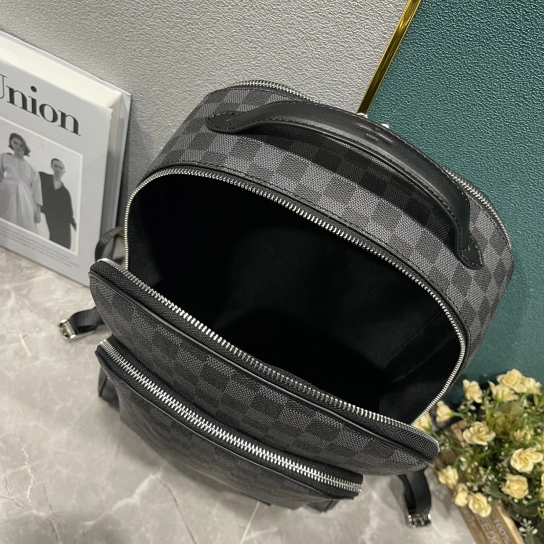 Louis Vuitton LV AAA Man Backpacks GoodFit 8720
