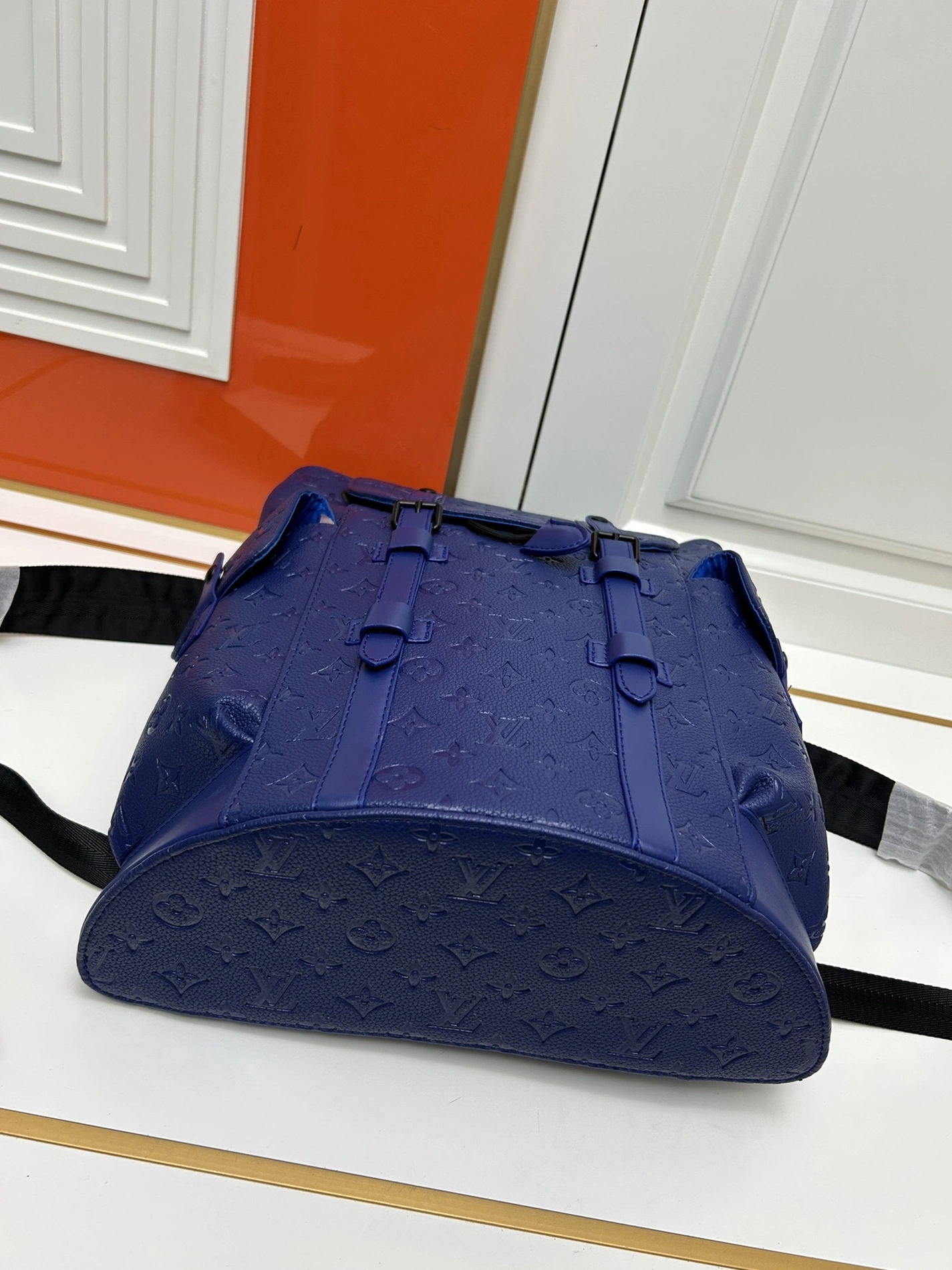 Louis Vuitton LV AAA Man Backpacks Lightweight 4404