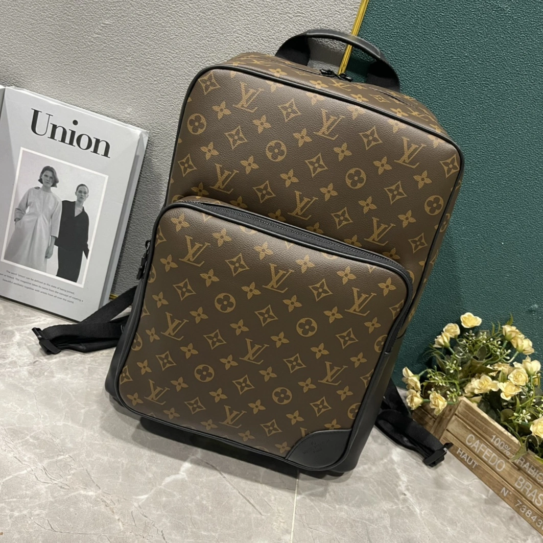 Louis Vuitton LV AAA Man Backpacks Minimalist 3493