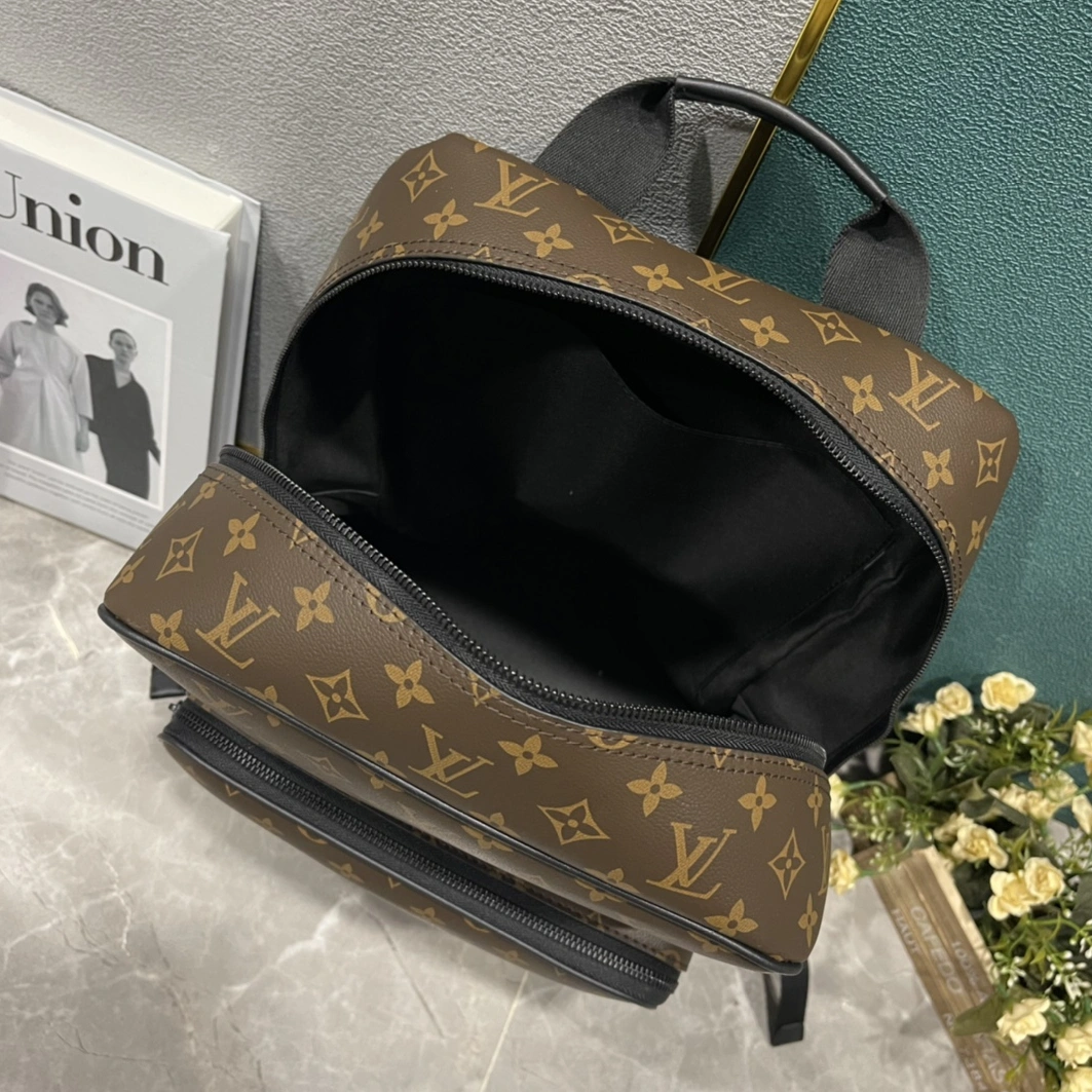 Louis Vuitton LV AAA Man Backpacks Minimalist 3493