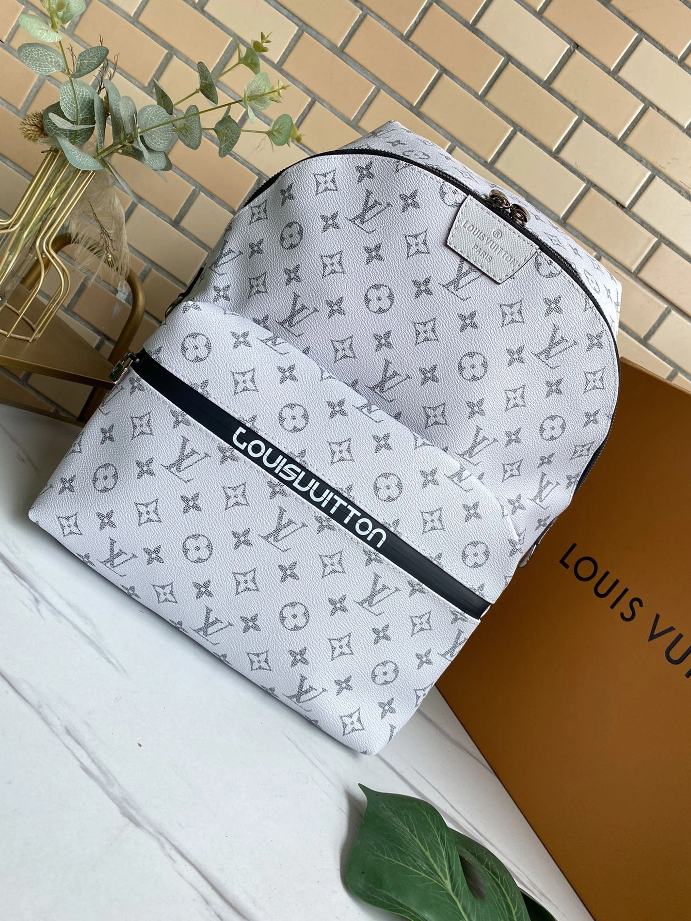 Louis Vuitton LV AAA Man Backpacks Minimalist 6965