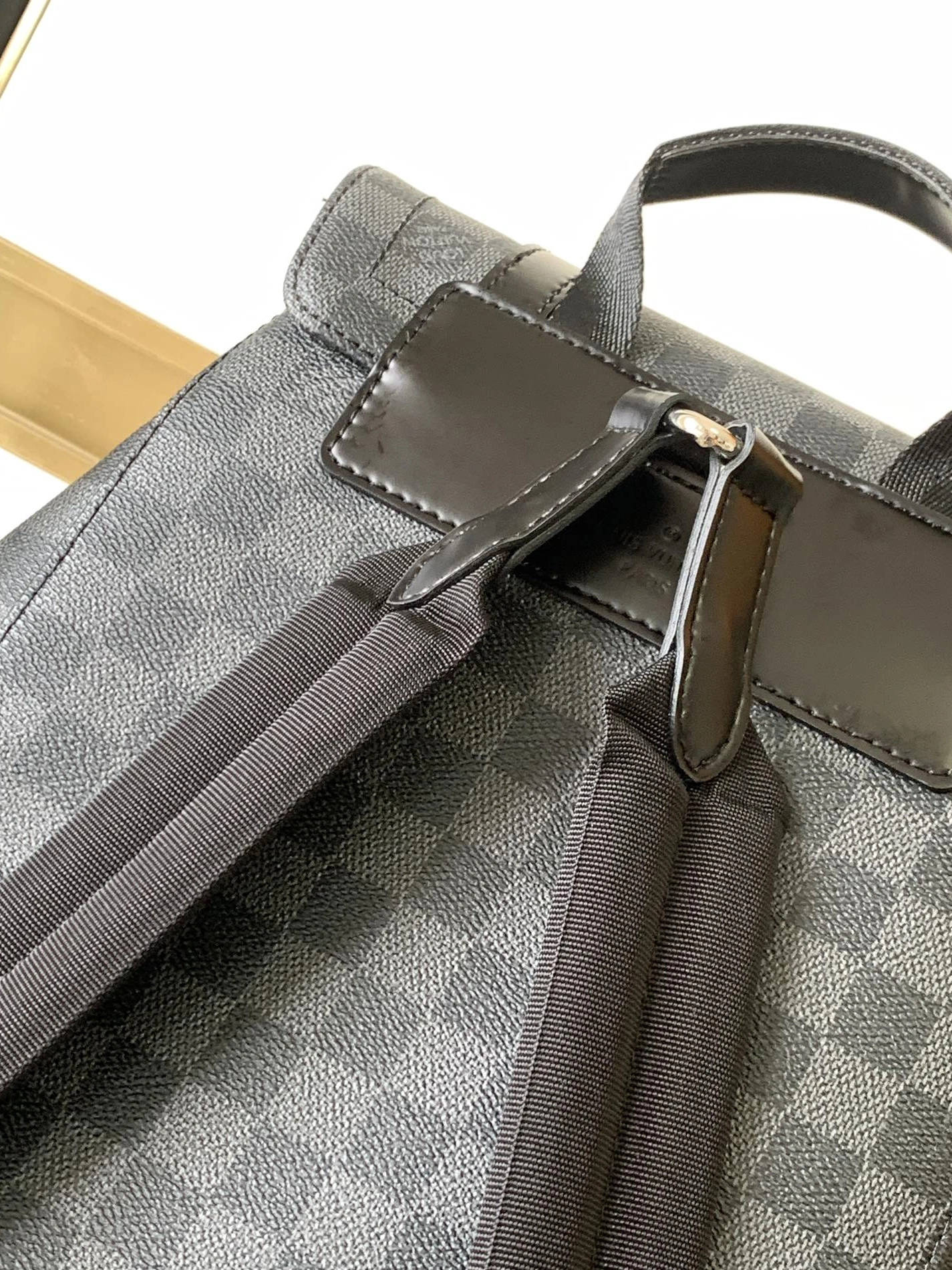Louis Vuitton LV AAA Man Backpacks Modern 1250