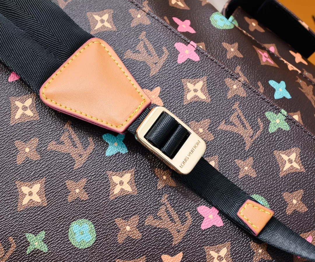 Louis Vuitton LV AAA Man Backpacks Refined 4174