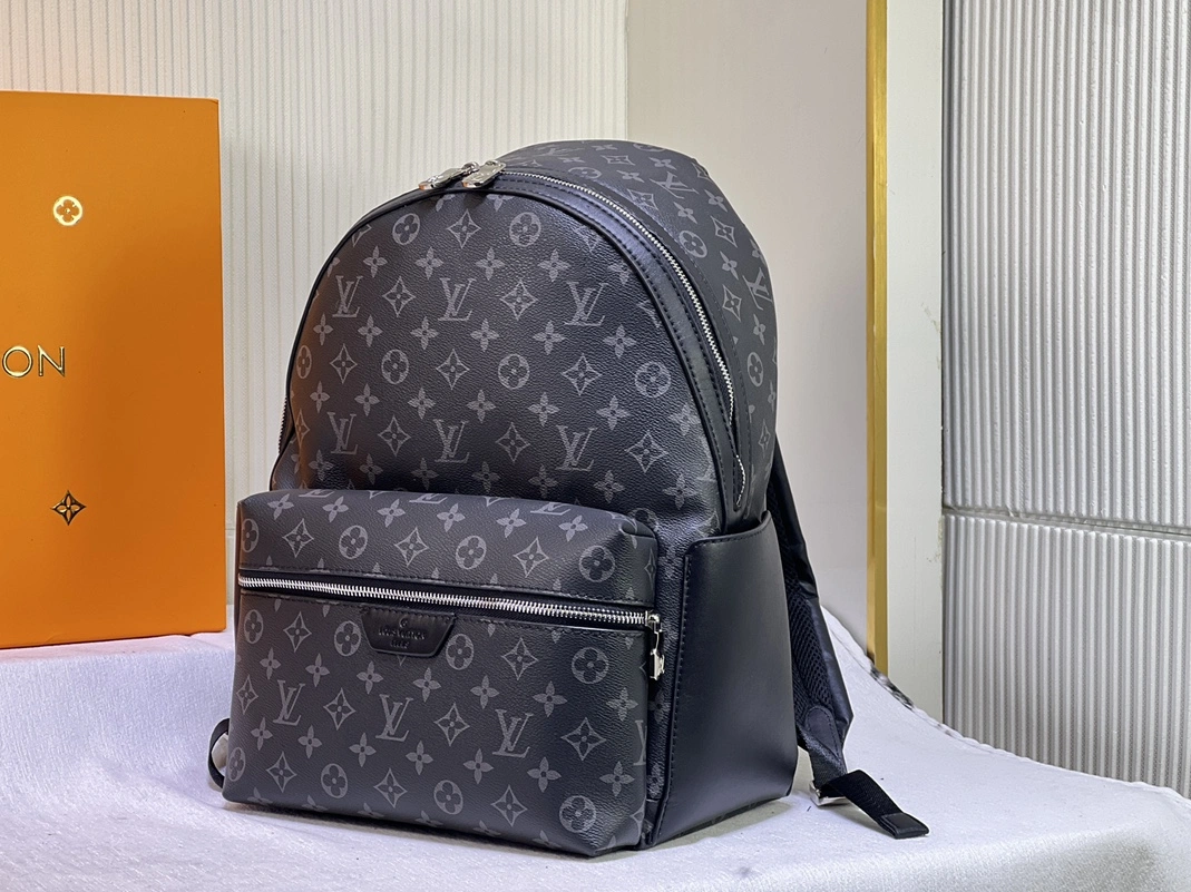 Louis Vuitton LV AAA Man Backpacks Refined 5688