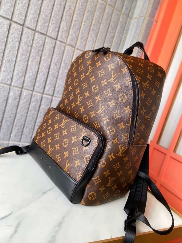 Louis Vuitton LV AAA Man Backpacks Refined 9831