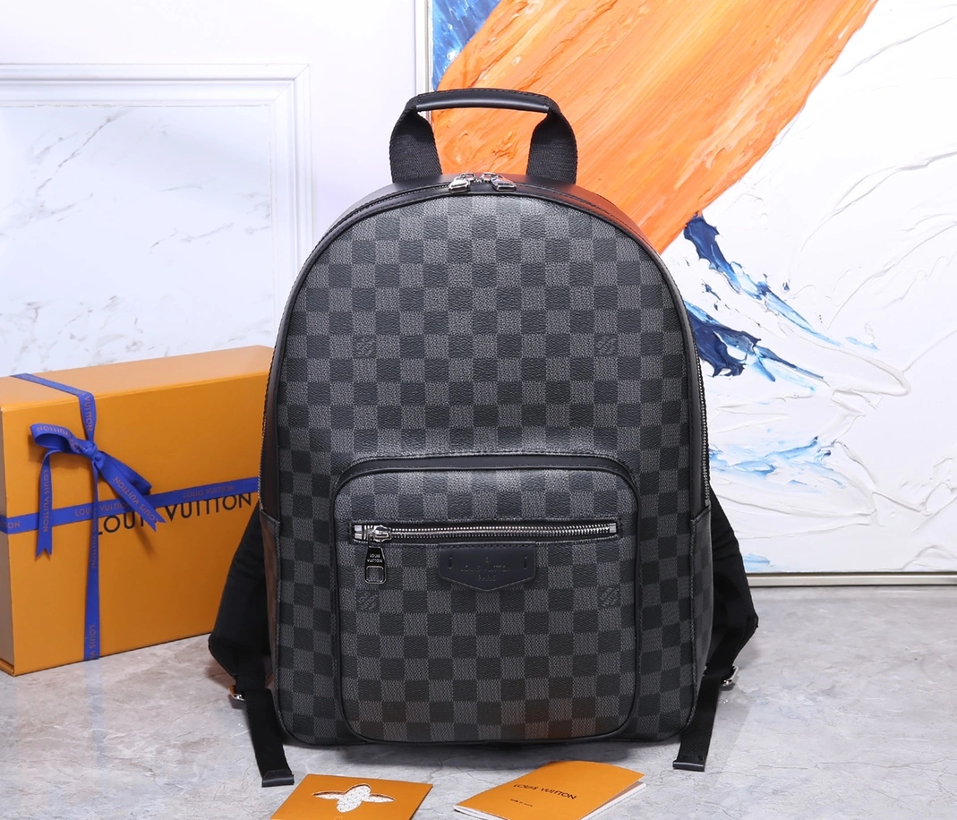 Louis Vuitton LV AAA Man Backpacks Reliable 4601