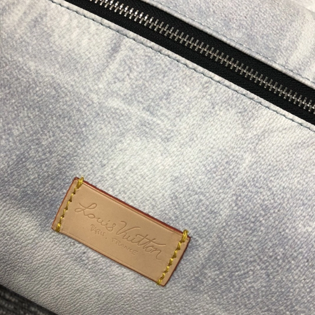 Louis Vuitton LV AAA Man Backpacks Reliable 8675