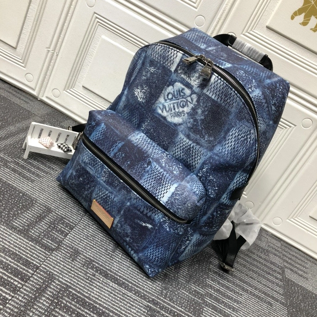 Louis Vuitton LV AAA Man Backpacks SmartChoice 4123