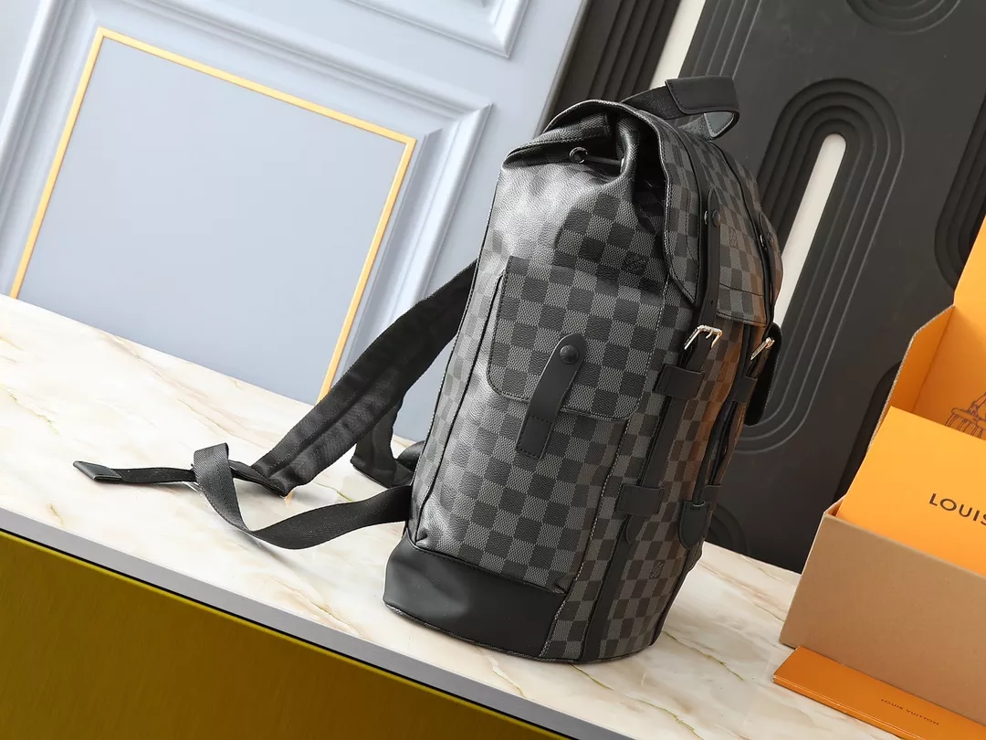 Louis Vuitton LV AAA Man Backpacks SmartChoice 5333