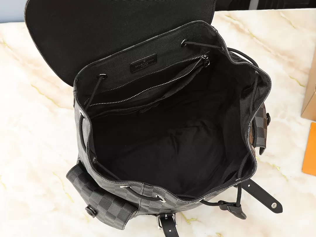 Louis Vuitton LV AAA Man Backpacks SmartChoice 5333