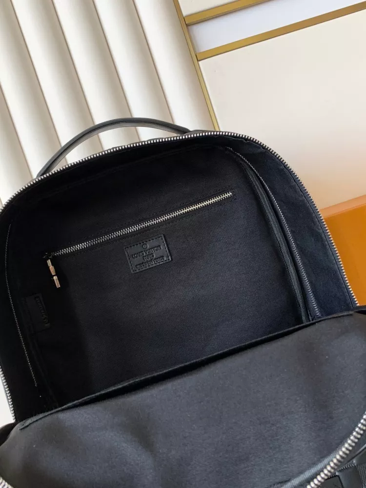 Louis Vuitton LV AAA Man Backpacks Sophisticated 7169
