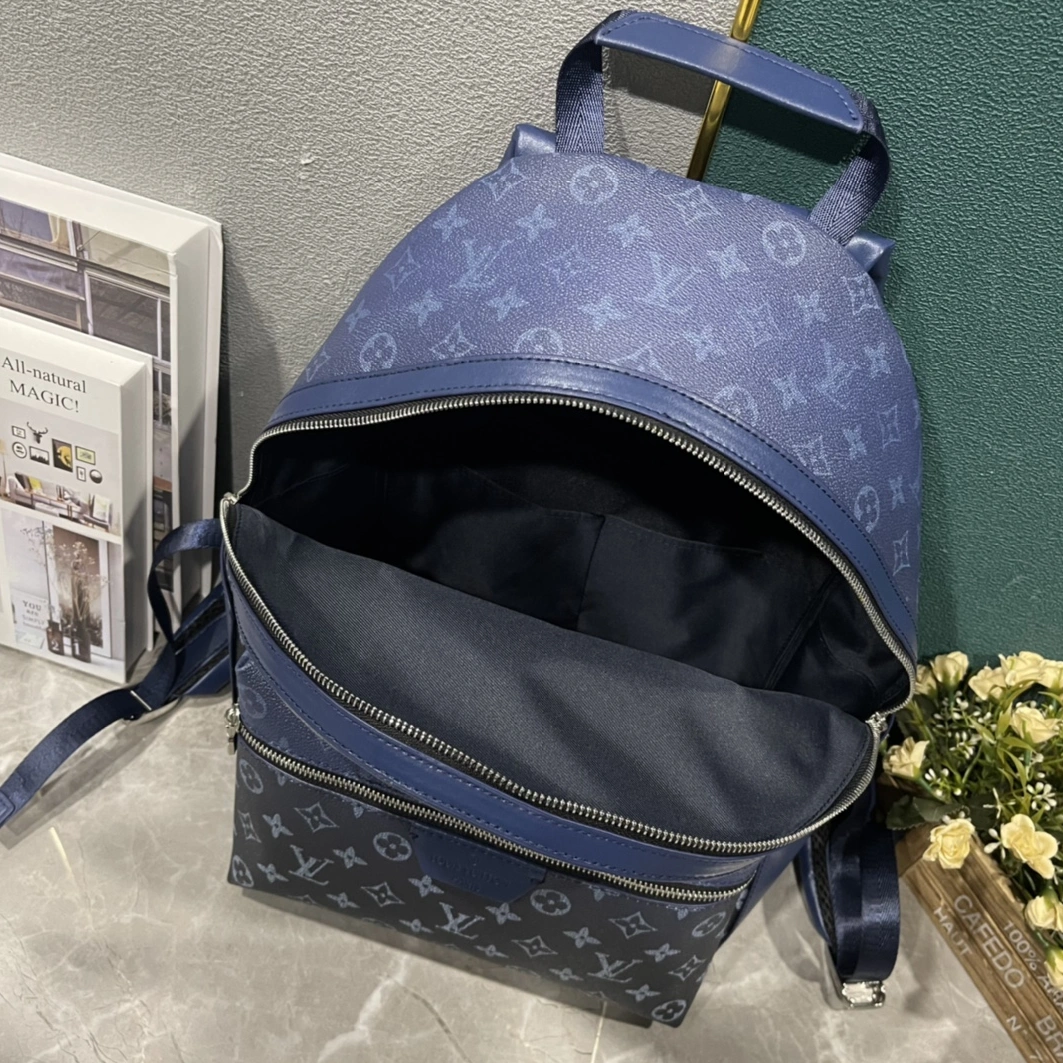 Louis Vuitton LV AAA Man Backpacks Stylish 2091