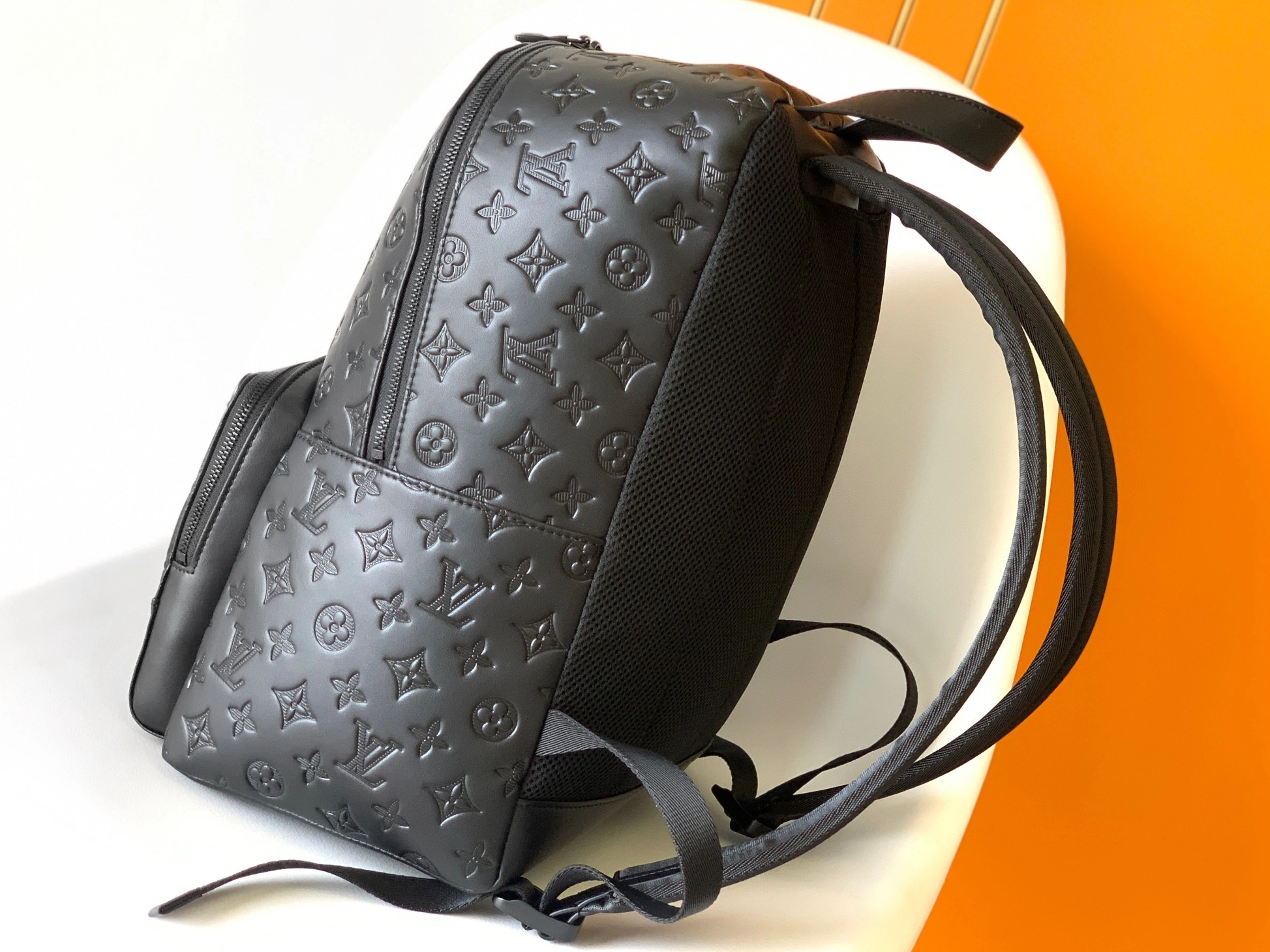 Louis Vuitton LV AAA Man Backpacks Stylish 2257