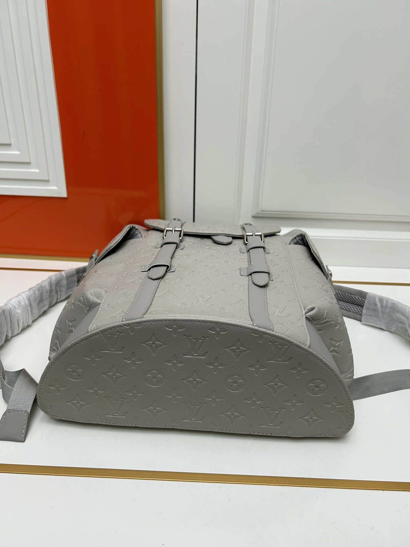 Louis Vuitton LV AAA Man Backpacks Stylish 6369
