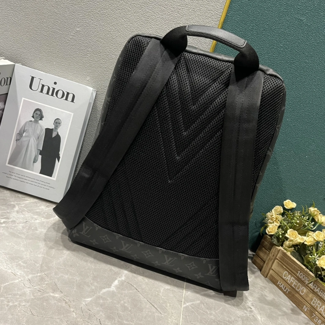 Louis Vuitton LV AAA Man Backpacks TopPick 7991