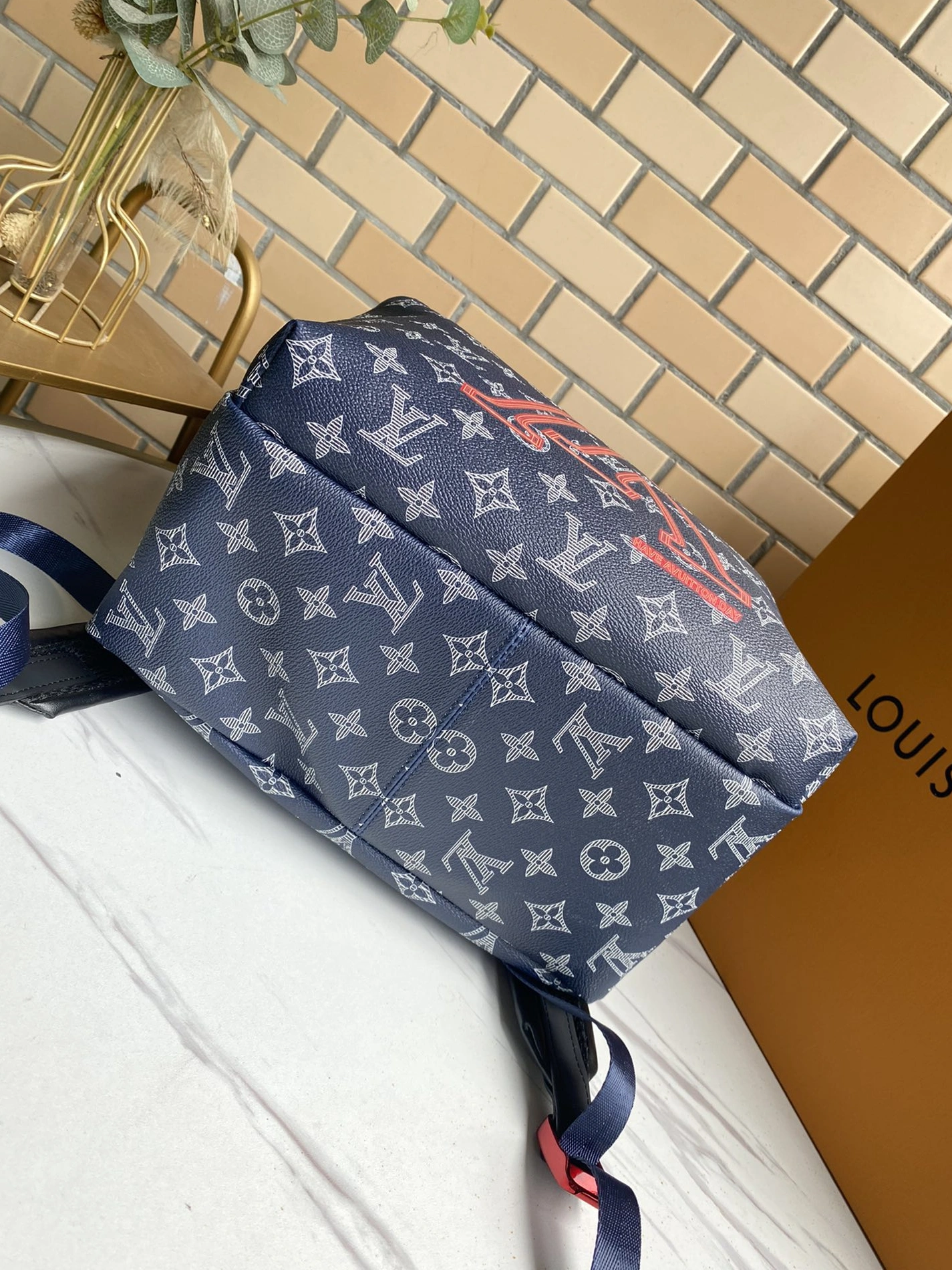 Louis Vuitton LV AAA Man Backpacks UrbanStyle 7366