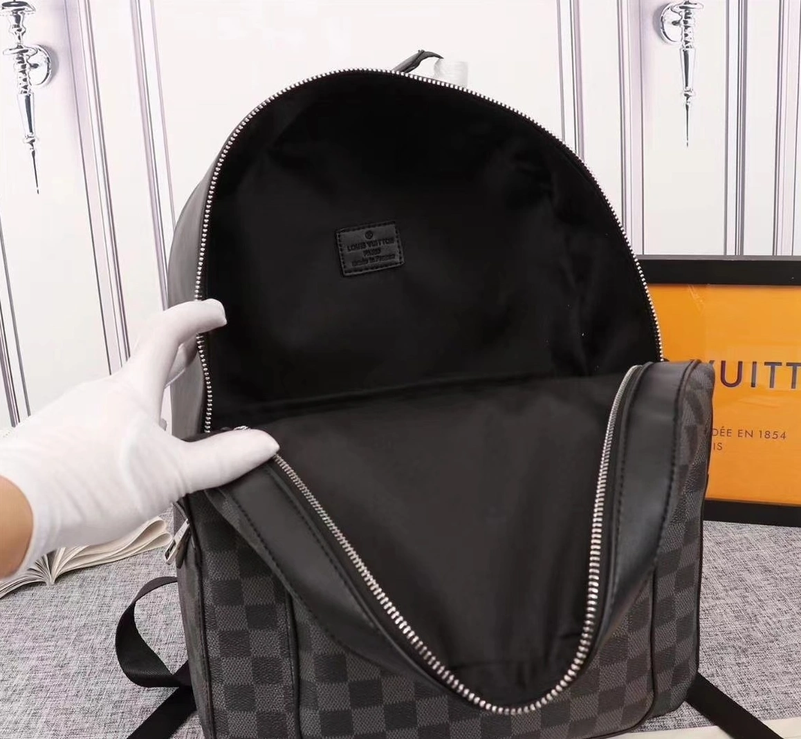 Louis Vuitton LV AAA Man Backpacks Versatile 3133