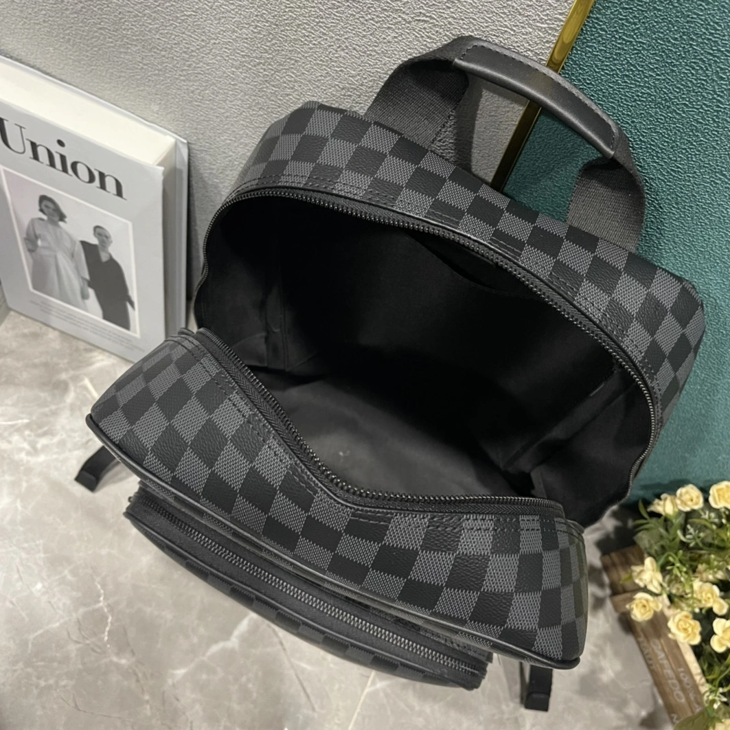 Louis Vuitton LV AAA Man Backpacks Vibrant 2561