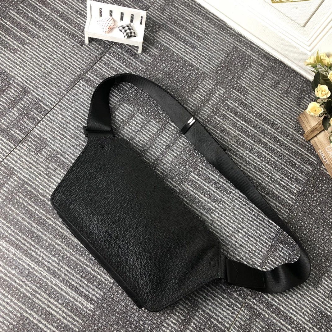 Louis Vuitton LV AAA Man Pockets Lightweight 2863