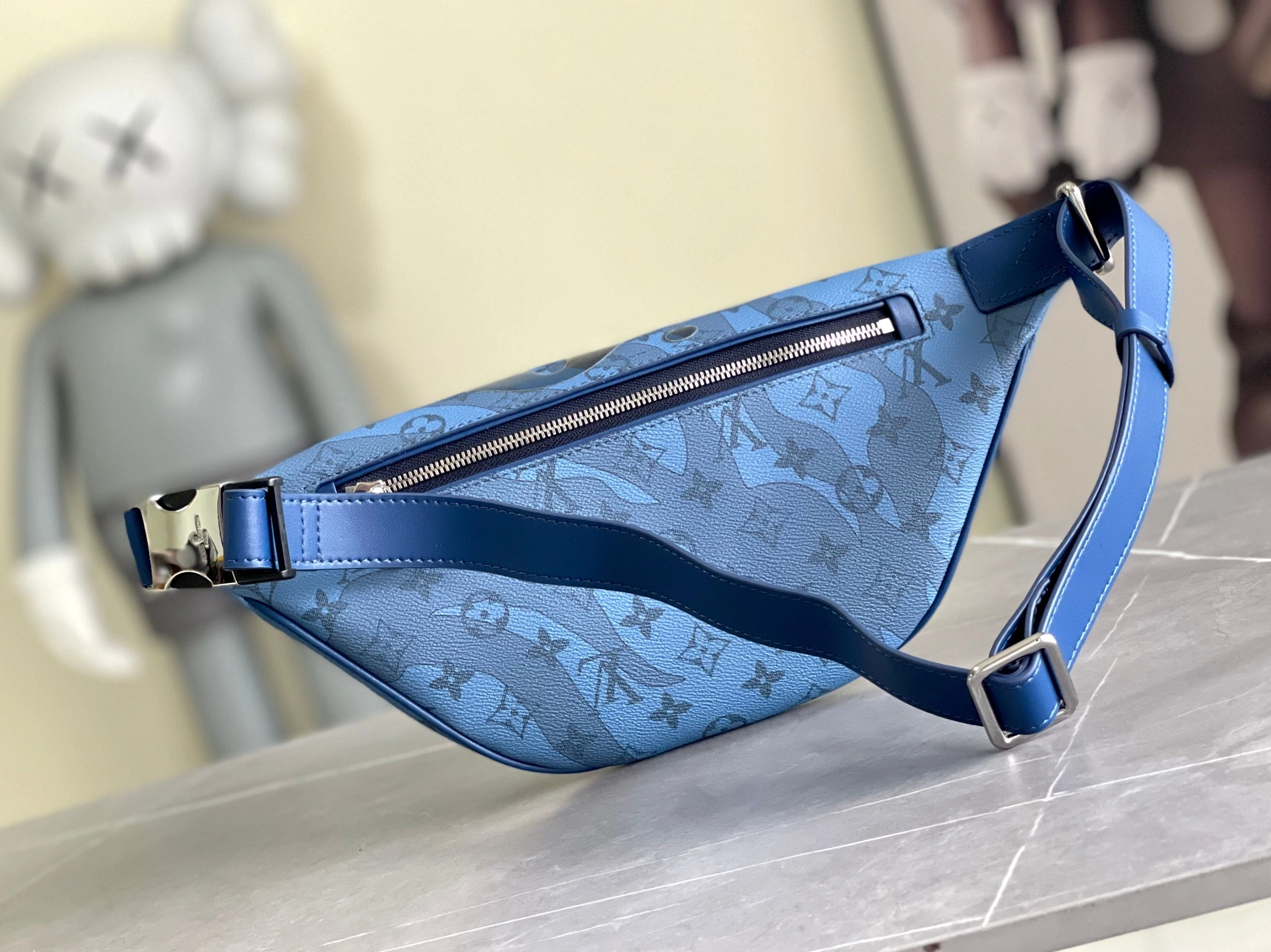 Louis Vuitton LV AAA Quality Belt Bags AllSeason 5511
