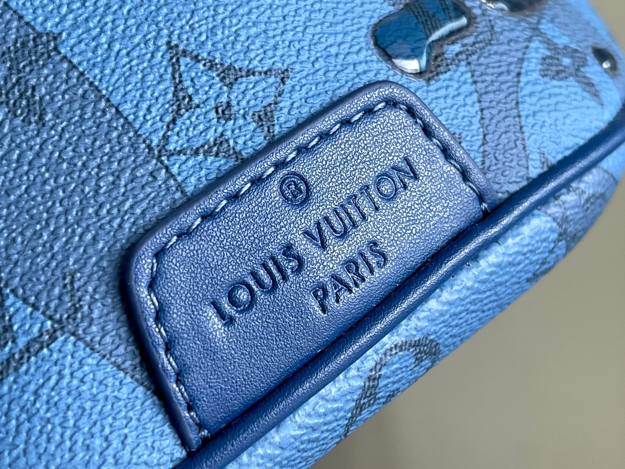Louis Vuitton LV AAA Quality Belt Bags AllSeason 5511