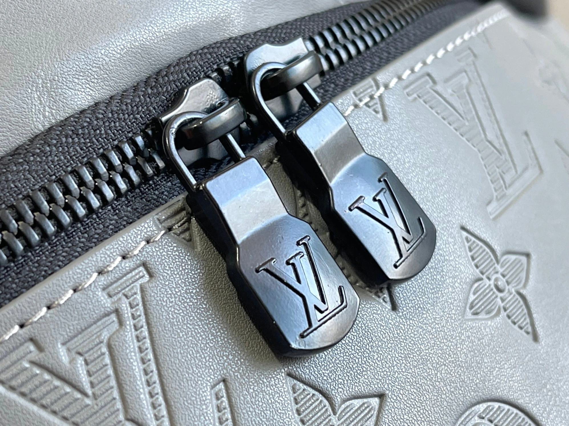 Louis Vuitton LV AAA Quality Belt Bags EyeCatching 860