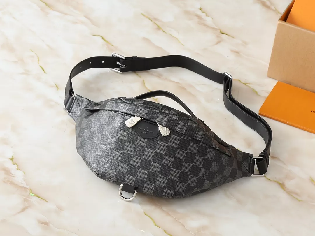 Louis Vuitton LV AAA Quality Belt Bags For Unisex Classic 6367