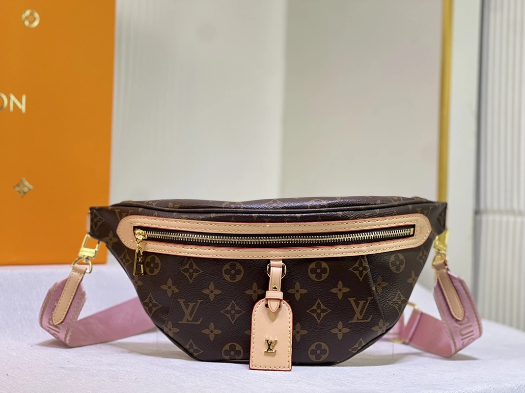 Louis Vuitton LV AAA Quality Belt Bags For Unisex Modern 3148