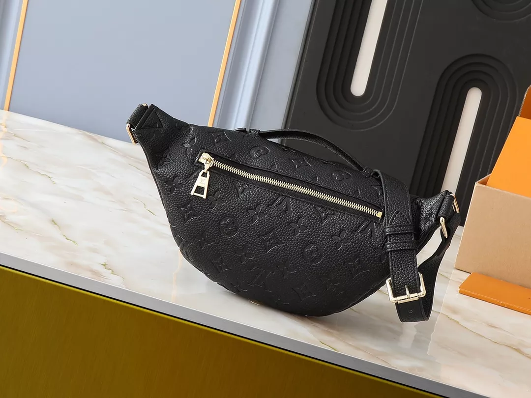 Louis Vuitton LV AAA Quality Belt Bags For Unisex Refined 2093