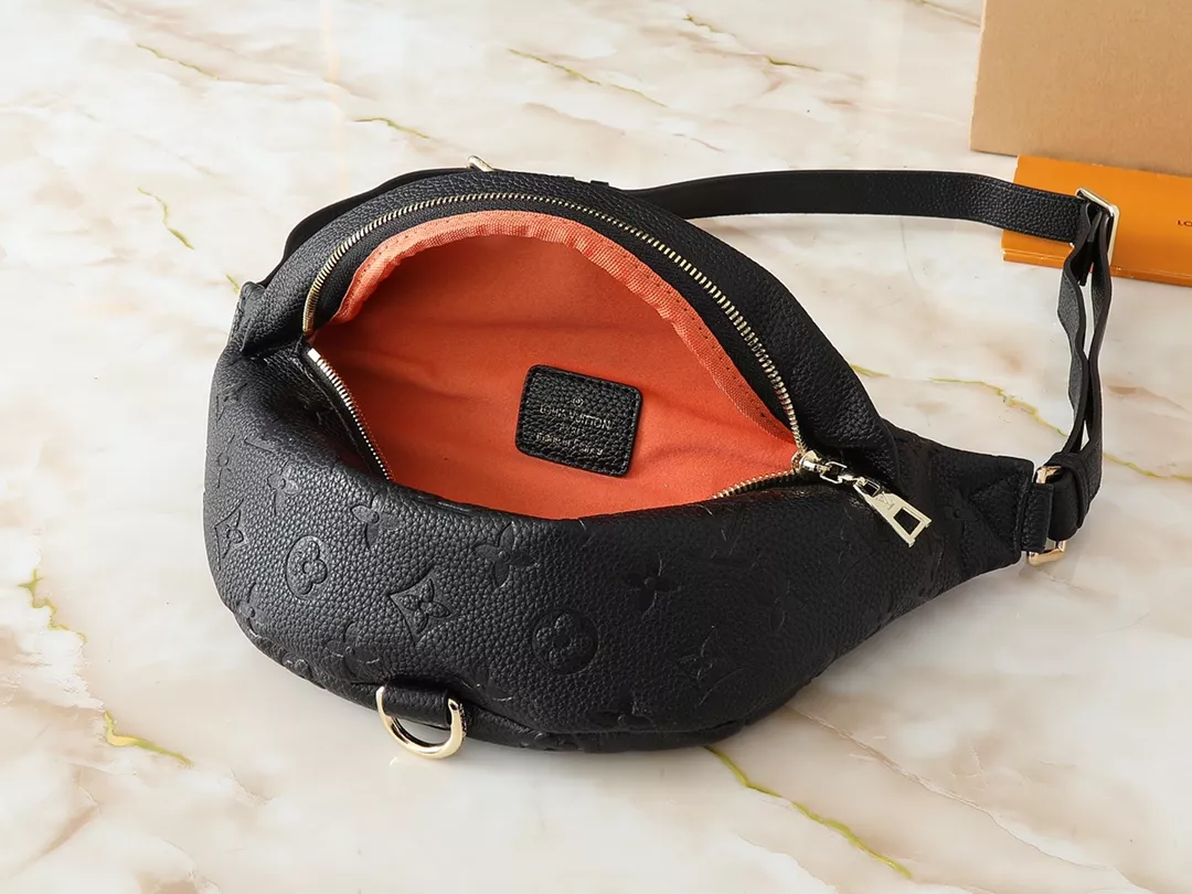 Louis Vuitton LV AAA Quality Belt Bags For Unisex Refined 2093