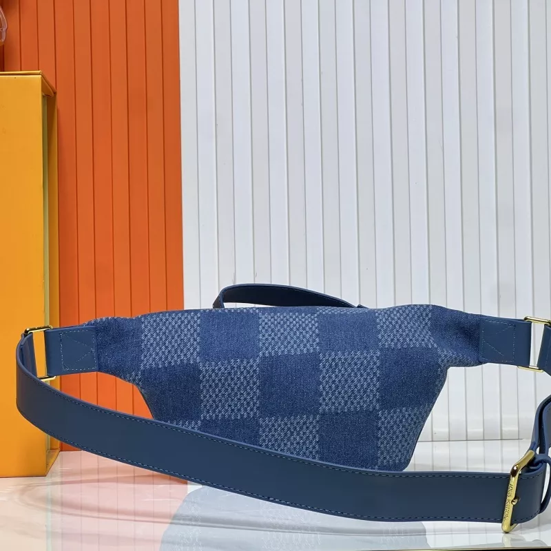 Louis Vuitton LV AAA Quality Belt Bags For Unisex Sophisticated 2912