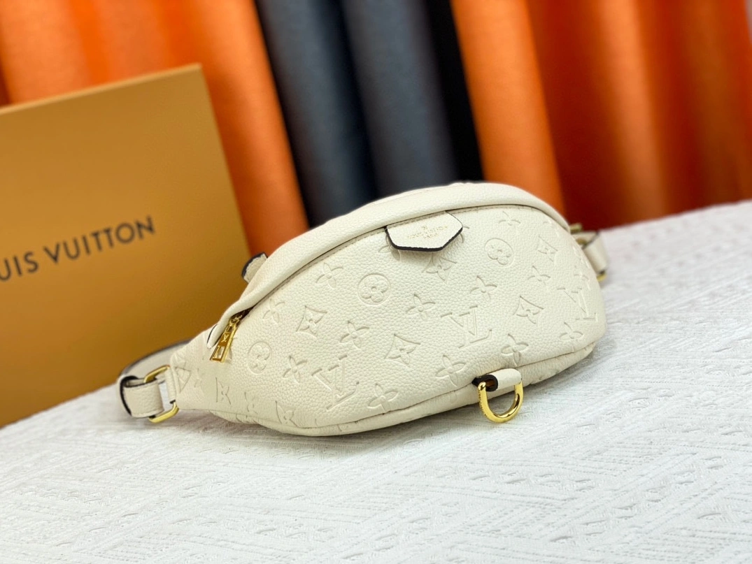 Louis Vuitton LV AAA Quality Belt Bags For Unisex Timeless 293