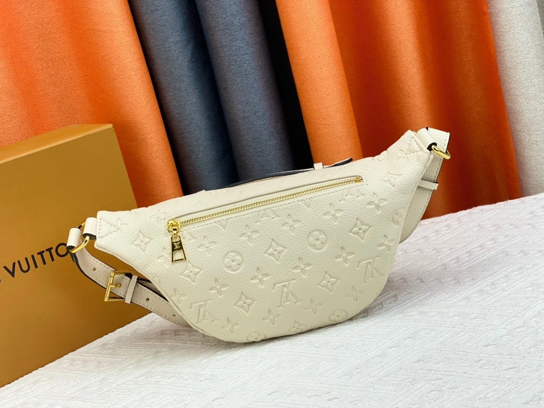 Louis Vuitton LV AAA Quality Belt Bags For Unisex Timeless 293