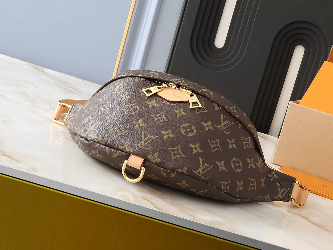 Louis Vuitton LV AAA Quality Belt Bags For Unisex Timeless 7908
