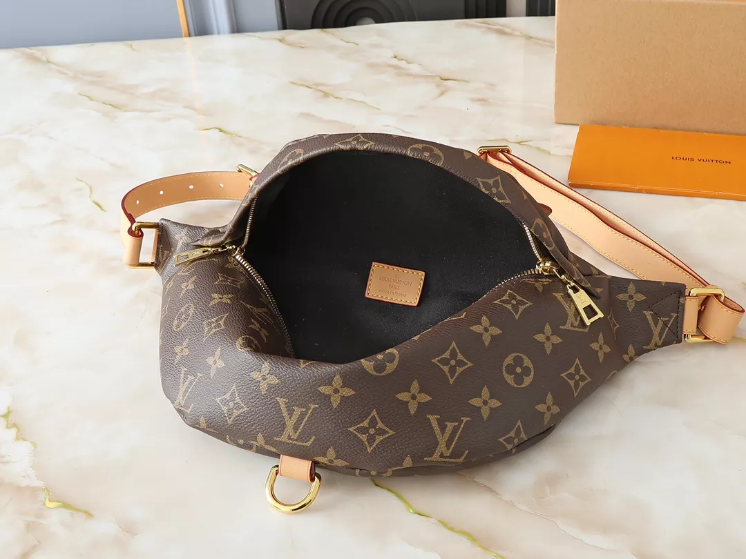 Louis Vuitton LV AAA Quality Belt Bags For Unisex Timeless 7908