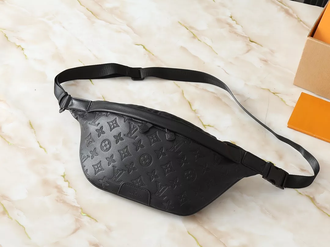 Louis Vuitton LV AAA Quality Belt Bags For Unisex Vibrant 6225