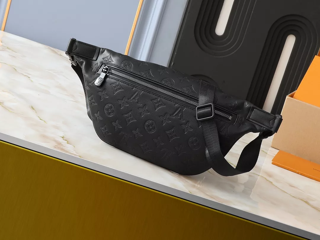 Louis Vuitton LV AAA Quality Belt Bags For Unisex Vibrant 6225